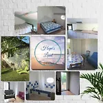 Hébergement de vacances Hope's Land - *